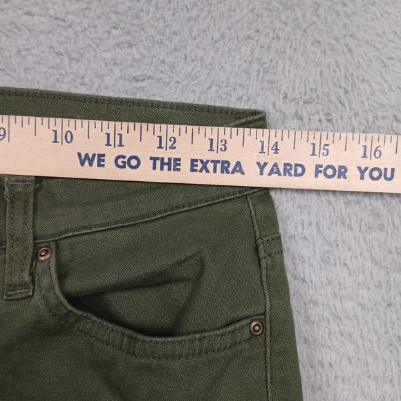 Lee Women's 4M Olive Green Straight Leg Pants Mid Rise Relaxed Fit - Picture 7 of 8